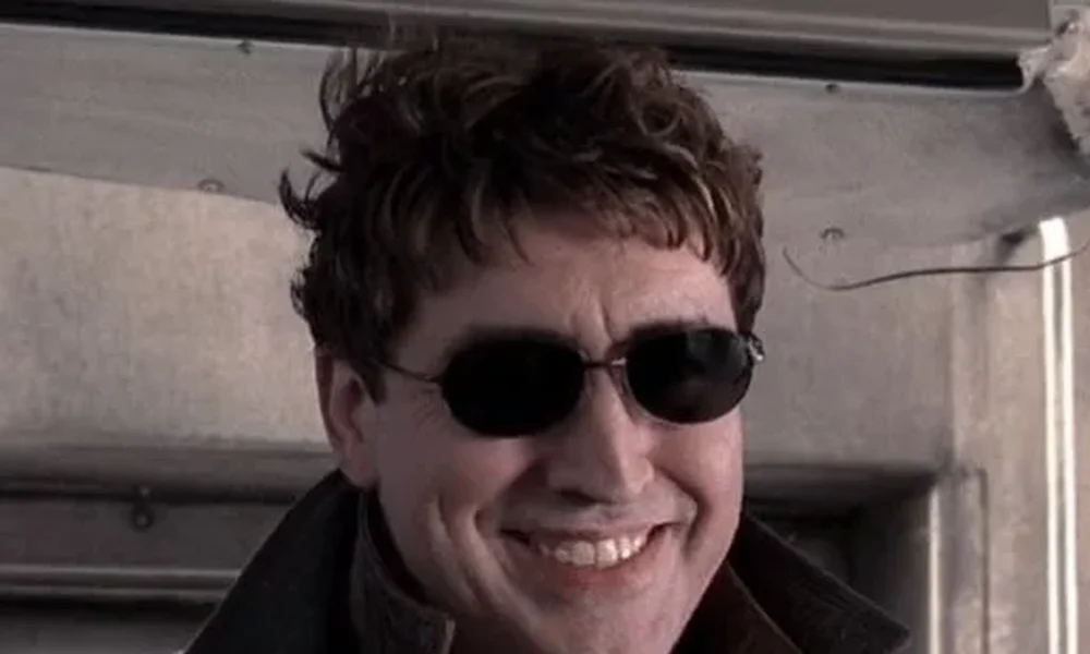 Alfred Molina - Image 1