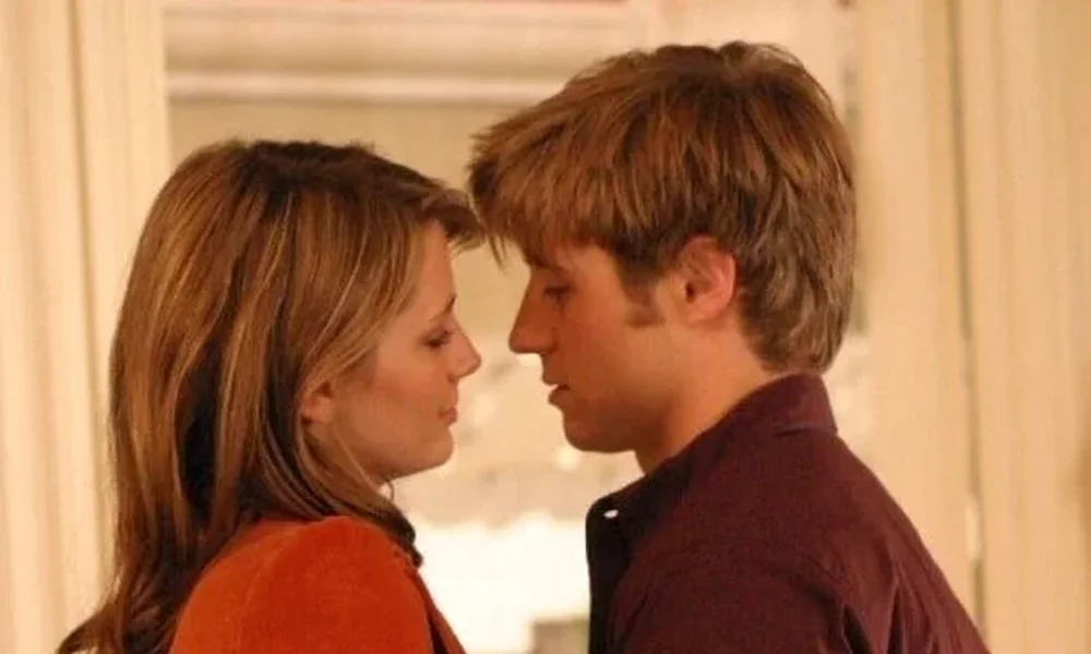 Ben McKenzie - Image 1