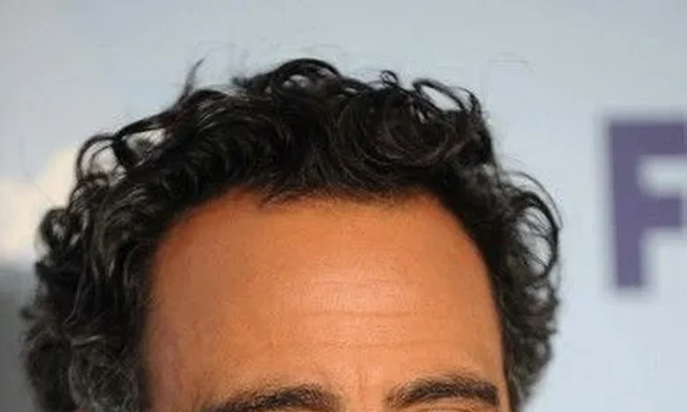 Brad Garrett - Image 1