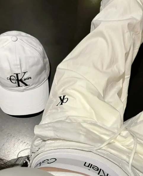 Calvin Klein - Biography, Age, Net Worth, Career & Family Timeline