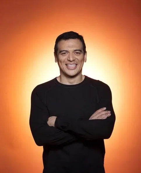 Carlos Mencia - Biography, Age, Net Worth, Career & Family Favourites