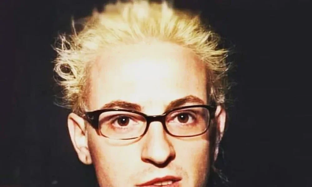 Chester Bennington - Image 1