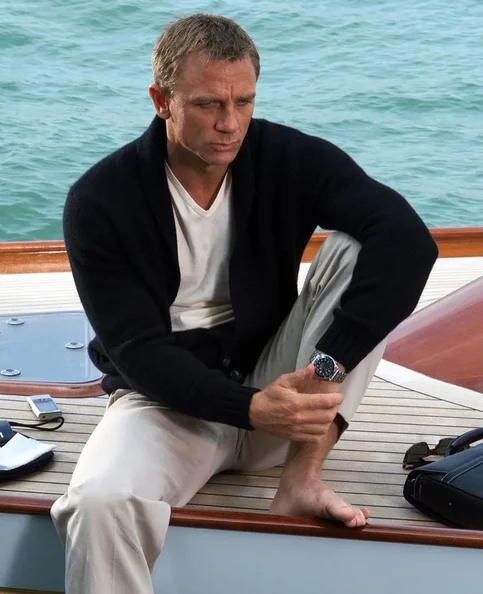 Daniel Craig - Biography, Age, Net Worth, Career & Family Cost of Becoming