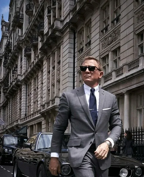 Daniel Craig - Biography, Age, Net Worth, Career & Family Timeline