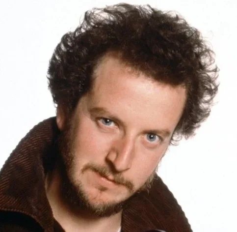 Daniel Stern - Biography, Age, Net Worth, Career & Family Favourites