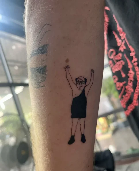 Danny DeVito - Biography, Age, Net Worth, Career & Family Favourites