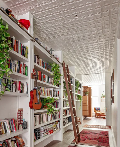 David Harbour - Biography, Age, Net Worth, Career & Family Timeline