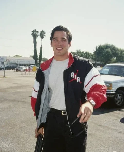 Dean Cain - Biography, Age, Net Worth, Career & Family Cost of Becoming