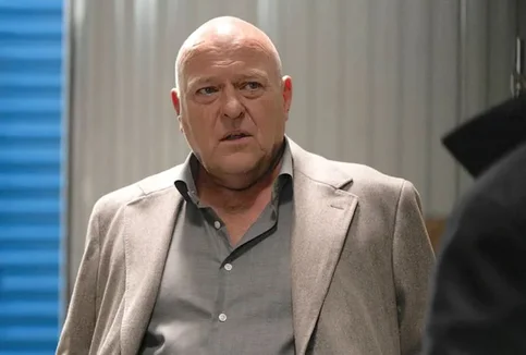 Dean Norris - Biography, Age, Net Worth, Career & Family Cost of Becoming
