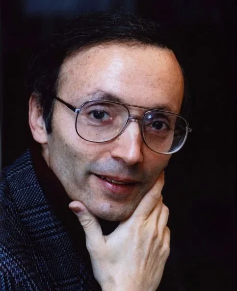 Erich Segal - Biography, Age, Net Worth, Career & Family Favourites