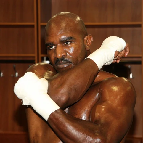 Evander Holyfield - Biography, Age, Net Worth, Career & Family Favourites