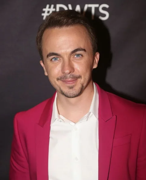 Frankie Muniz - Biography, Age, Net Worth, Career & Family Cost of Becoming