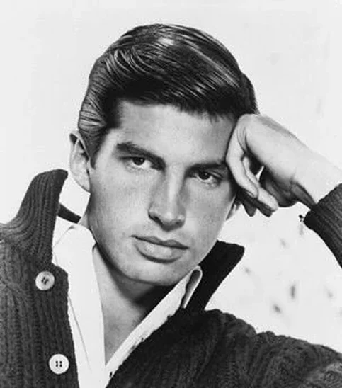 George Hamilton - Biography, Age, Net Worth, Career & Family Cost of Becoming