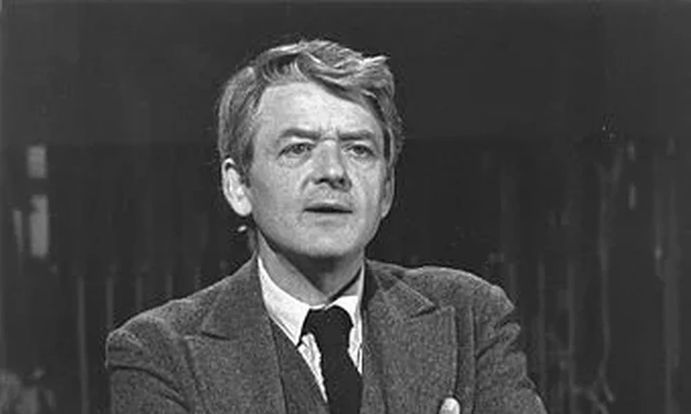 Hal Holbrook - Image 1