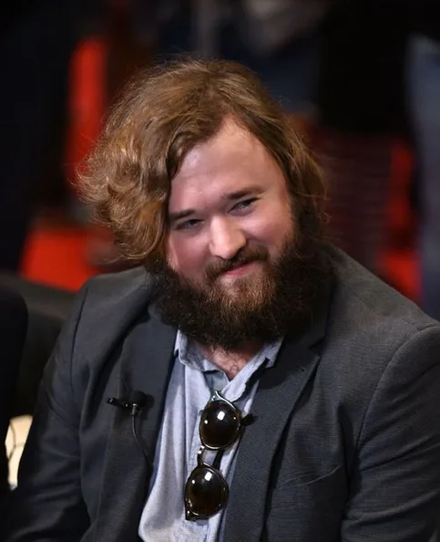Haley Joel Osment - Biography, Age, Net Worth, Career & Family Favourites