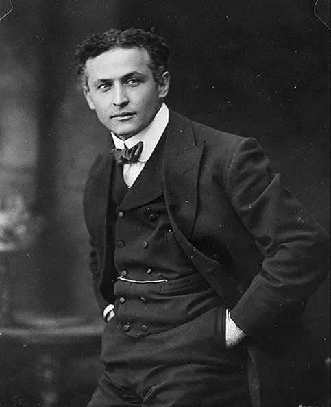 Harry Houdini - Biography, Age, Net Worth, Career & Family Cost of Becoming