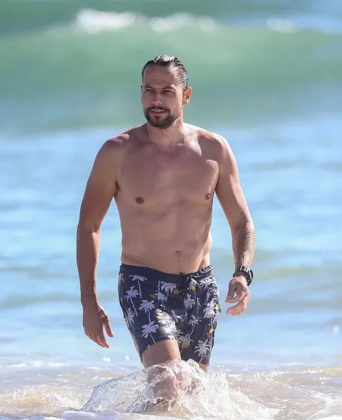 Ioan Gruffudd - Biography, Age, Net Worth, Career & Family Cost of Becoming