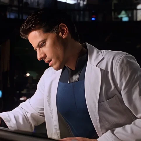 Ioan Gruffudd - Biography, Age, Net Worth, Career & Family Favourites