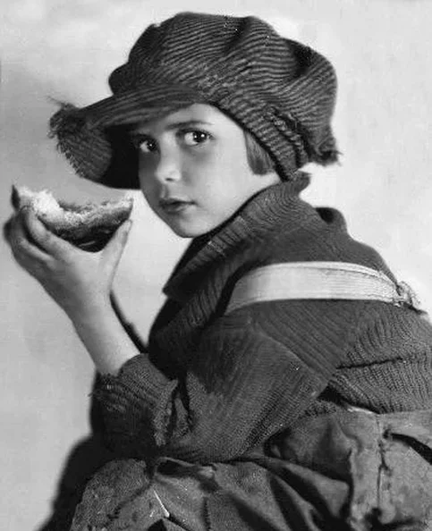 Jackie Coogan - Biography, Age, Net Worth, Career & Family Favourites