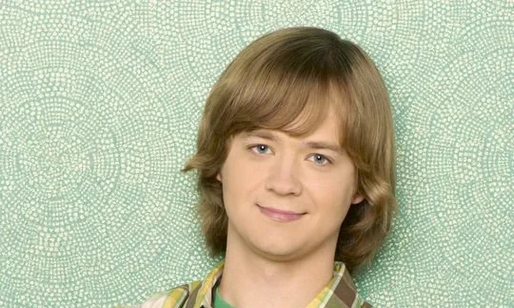 Jason Earles - Image 1