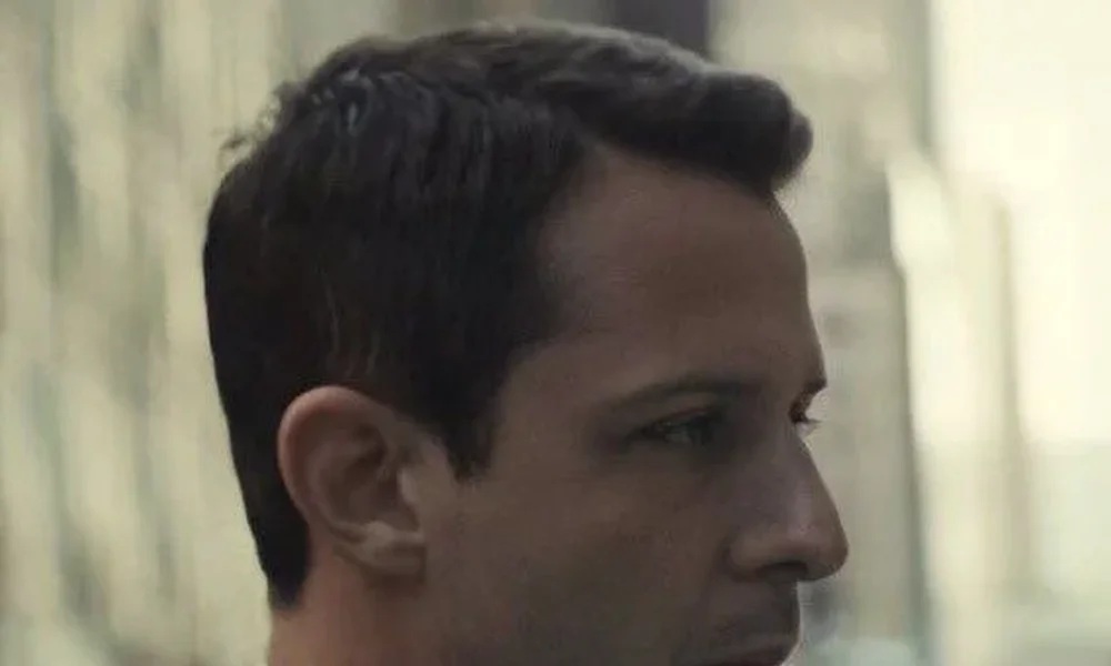 Jeremy Strong - Image 1