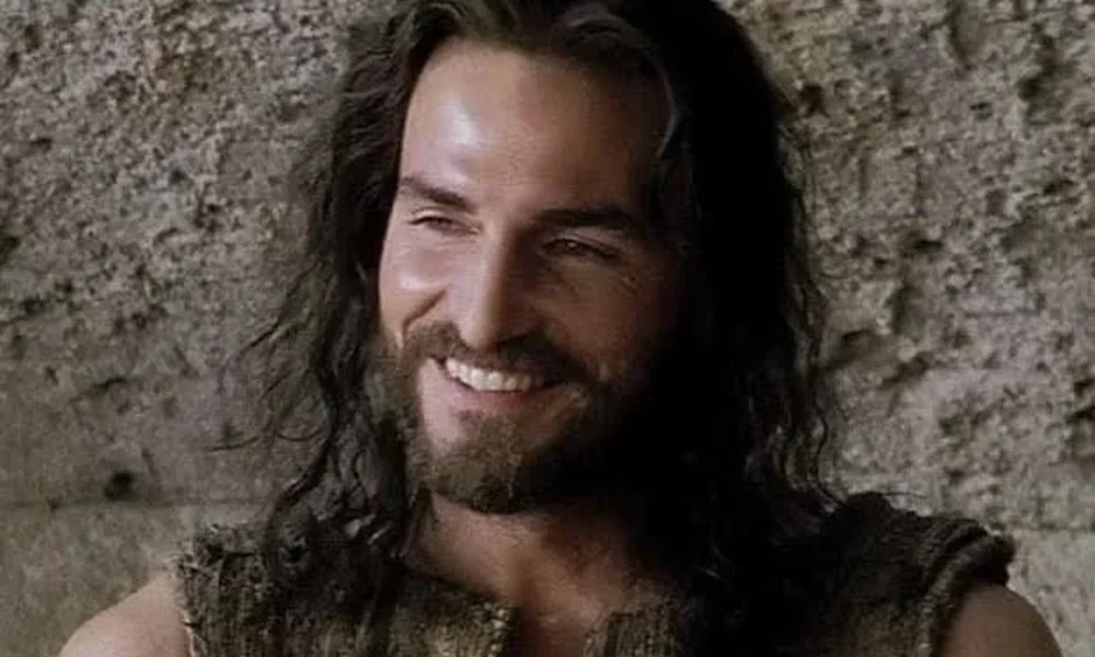 Jim Caviezel - Image 1