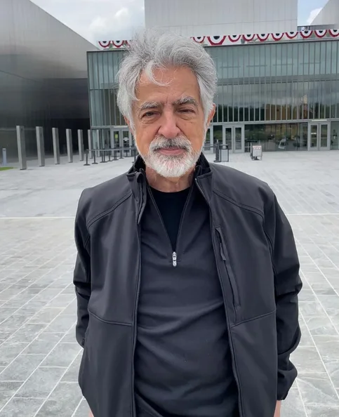 Joe Mantegna - Biography, Age, Net Worth, Career & Family Emotional Geography