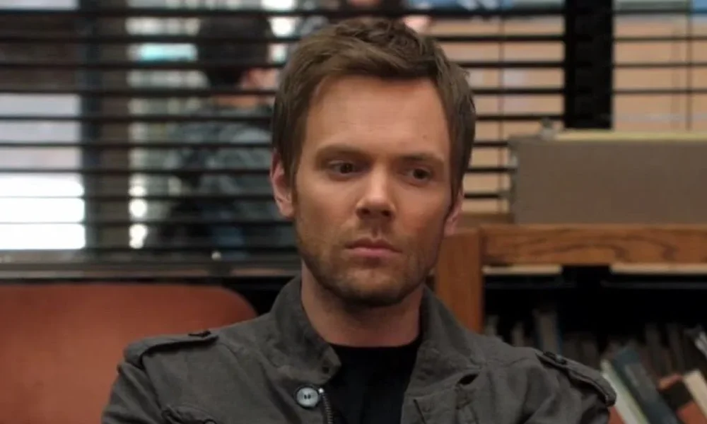 Joel McHale - Image 1