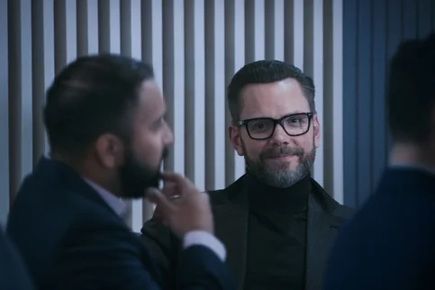 Joel McHale - Biography, Age, Net Worth, Career & Family Emotional Geography