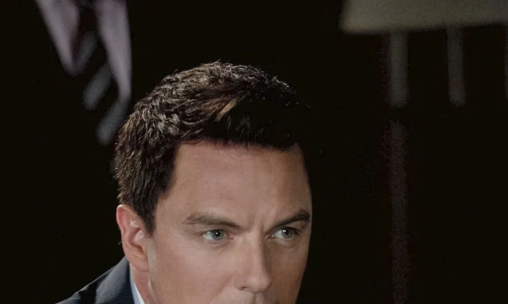 John Barrowman - Image 1