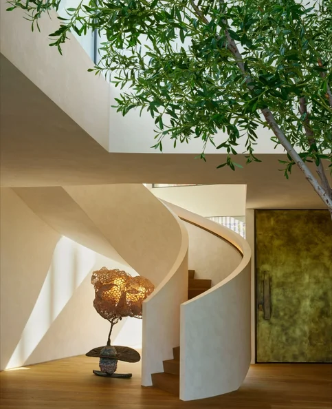 John Legend - Biography, Age, Net Worth, Career & Family Favourites