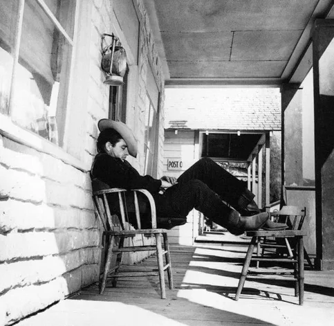 Johnny Cash - Biography, Age, Net Worth, Career & Family Favourites