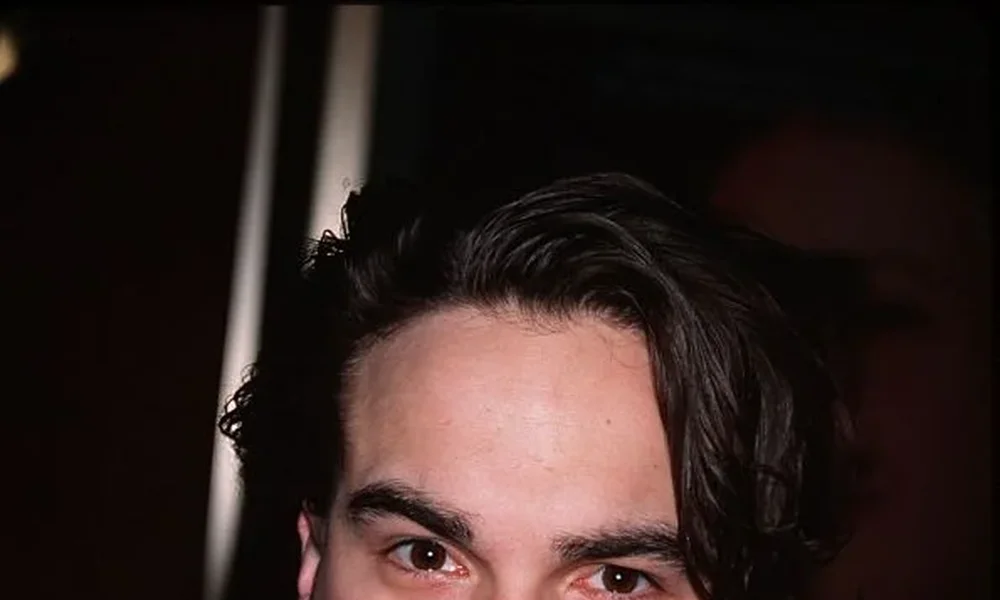 Johnny Galecki - Image 1