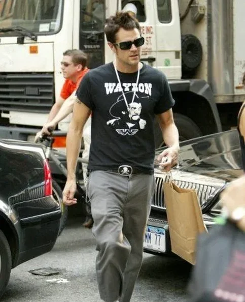 Johnny Knoxville - Biography, Age, Net Worth, Career & Family Favourites