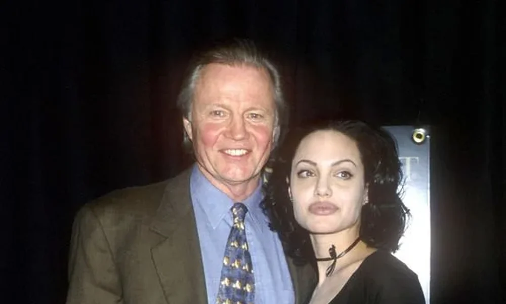 Jon Voight - Image 1