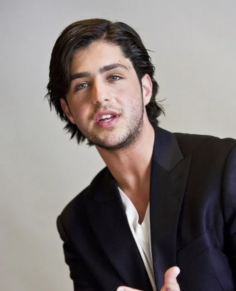 Josh Peck - Biography, Age, Net Worth, Career & Family Cost of Becoming