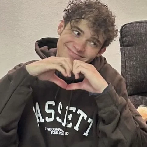 Joshua Bassett - Biography, Age, Net Worth, Career & Family Timeline