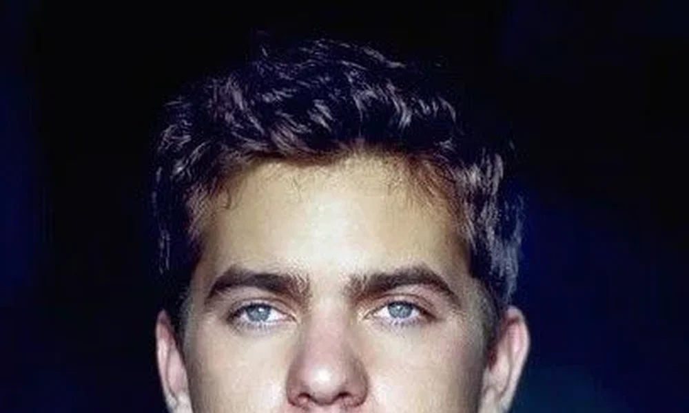 Joshua Jackson - Image 1