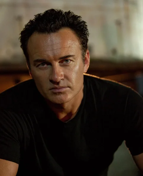 Julian McMahon - Biography, Age, Net Worth, Career & Family Timeline
