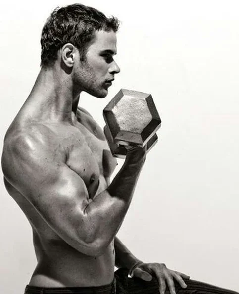 Kellan Lutz - Biography, Age, Net Worth, Career & Family Timeline