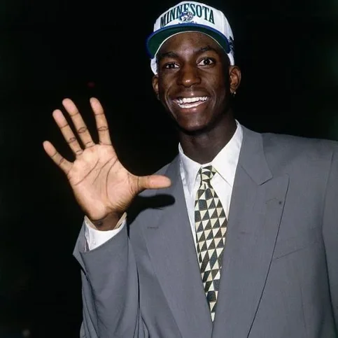 Kevin Garnett - Biography, Age, Net Worth, Career & Family Favourites