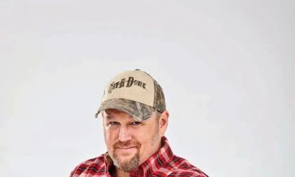 Larry the Cable Guy - Image 1