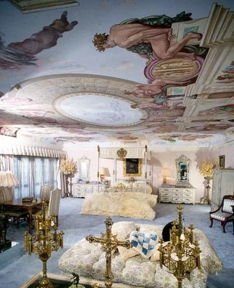 Liberace - Biography, Age, Net Worth, Career & Family Timeline