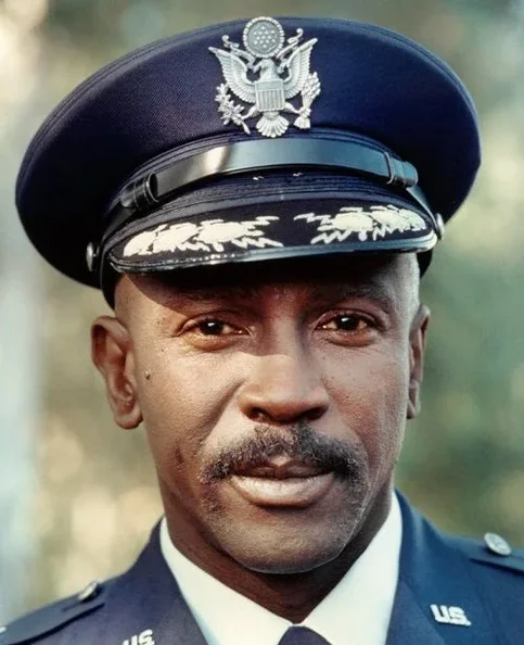 Louis Gossett Jr. - Biography, Age, Net Worth, Career & Family Favourites