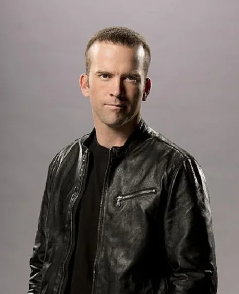 Lucas Black - Biography, Age, Net Worth, Career & Family Cost of Becoming