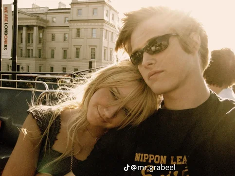 Lucas Grabeel - Biography, Age, Net Worth, Career & Family Favourites