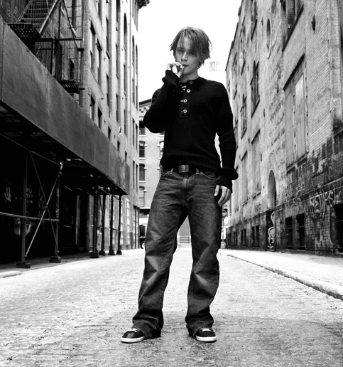 Macaulay Culkin - Biography, Age, Net Worth, Career & Family Cost of Becoming