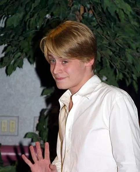 Macaulay Culkin - Biography, Age, Net Worth, Career & Family Emotional Geography