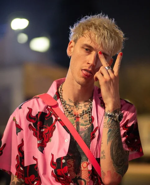 Machine Gun Kelly - Biography, Age, Net Worth, Career & Family Favourites