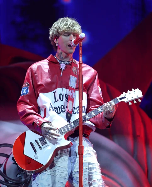 Machine Gun Kelly - Biography, Age, Net Worth, Career & Family Timeline